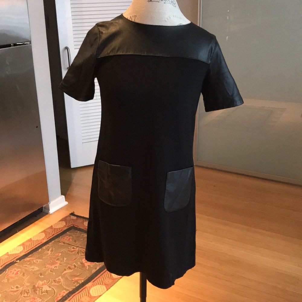 Faux leather work dress with pockets 😍